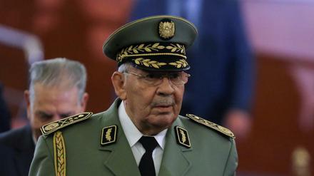 Der algerische Armeechef Ahmed Gaid Salah ist mit 79 Jahren gestorben.