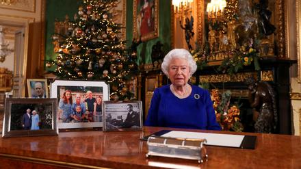 Queen Elizabeth in Windsor Castle 