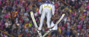 Wenn Martin Schmitt sprang, herrschte an den Schanzen in Oberstdorf und Garmisch-Partenkirchen Ausnahmezustand.
