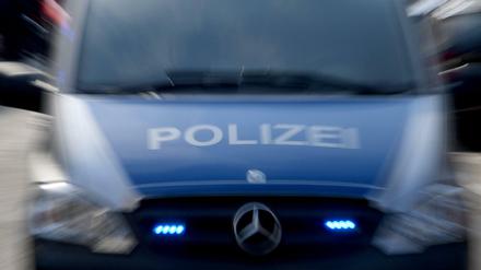 Ein Einschussloch in der Wohnungstür wurde vermutlich duch eine Zwille verursacht. 