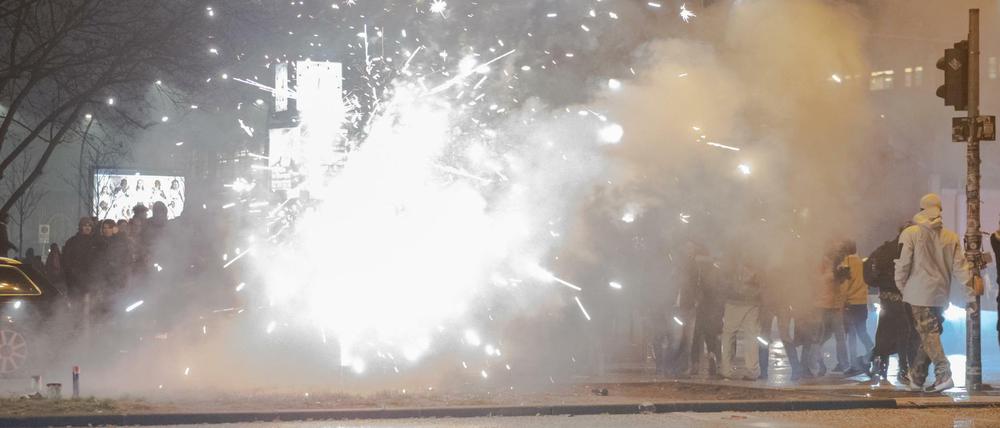 Silvester in Berlin. Dieses Jahr ist das Böllern in drei Zonen verboten.