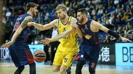 Letzter Kraftakt. Niels Giffey (Mitte) und sein Team beenden das Jahr mit einem Heimspiel.