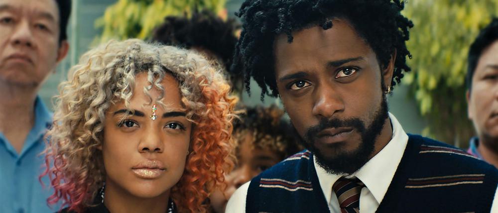 Außenseiter im weißen Amerika: Tessa Thompson und LaKeith Stanfield in der Komödie "Sorry to Bother You".