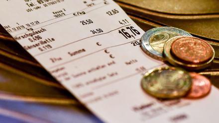 Ab Januar besteht die Pflicht, bei jeder Transaktion in Geschäften oder Cafés einen Beleg auszugeben. 