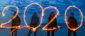 Welche Form hat die Zukunft? Zu Anfang der 2020er-Jahre stehen verschiedene Vorstellungen von Zukunft im Widerstreit.