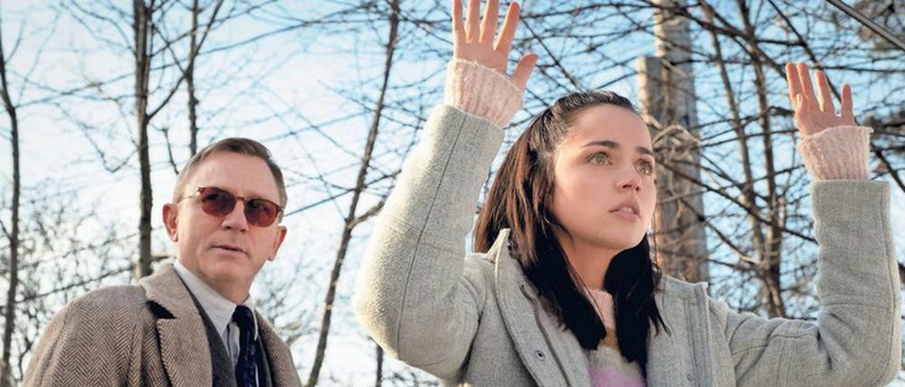 Schnüffler mit siebtem Sinn: Meisterdetektiv Benoit Blanc (Daniel Craig) traut Marta (Ana de Armas) nicht über den Weg.