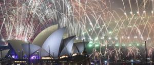 Das Neujahrsfeuerwerk über der Harbour Bridge in Sydney am 1. Januar 2019.