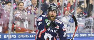 Pierre-Cedric Labrie erzielte den 2:2-Ausgleich für die Eisbären. 