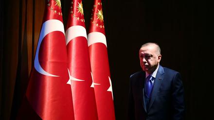 Recep Tayyip Erdogan hat seinem Parlament einen Mandatsentwurf zur Entsendung von Truppen nach Libyen vorgelegt.