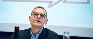 Grundeinkommen für alle: Michael Müllers Modellprojekt.