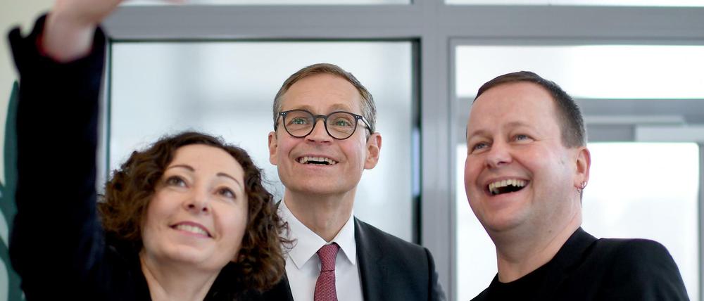 Berlins Regierender Bürgermeister Michael Müller (SPD), Wirtschaftssenatorin Ramona Pop (Grüne) und Kultursenator Klaus Lederer (Linke).