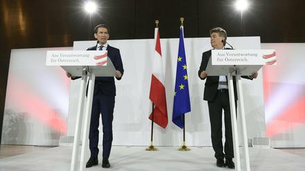 Sebastian Kurz (l), Vorsitzender der Österreichischen Volkspartei (ÖVP), und Werner Kogler, Vorsitzender der Grünen in Österreich.