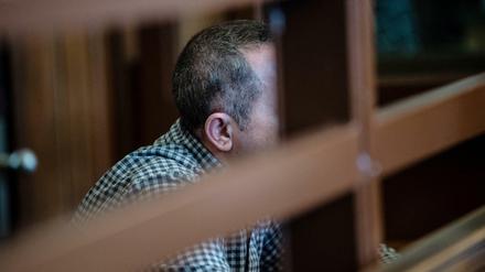 Der 44-jährige Angeklagte im Gerichtssaal.
