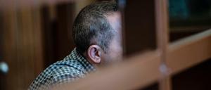 Der 44-jährige Angeklagte im Gerichtssaal.