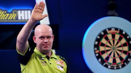 Es grüßt der Favorit. Michael van Gerwen steht souverän im Halbfinale.