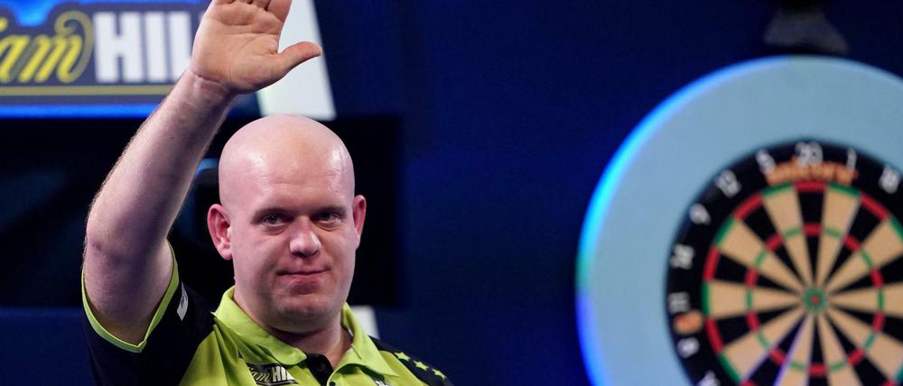 Es grüßt der Favorit. Michael van Gerwen steht souverän im Halbfinale.