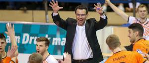 Hände hoch, ich komme. Berlins Trainer Cedric Enard wird Nationaltrainer Estlands.