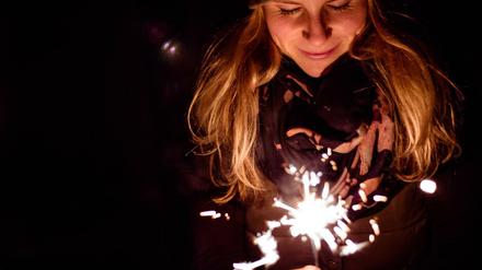 Wunderkerzen statt lauter Böller: Das wünscht sich ein Großteil der Berliner.
