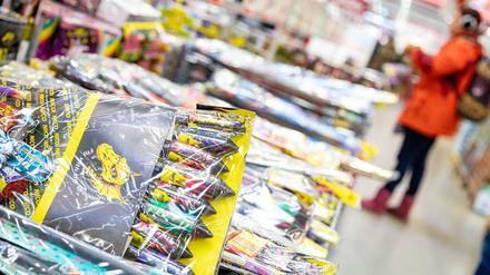 Pyrotechnik im Supermarkt (Symbolbild)