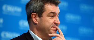 CSU-Chef Markus Söder fordert für die zweite Hälfte der Wahlperiode eine Umbildung der Bundesregierung von Kanzlerin Angela Merkel (CDU).