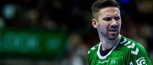 Fehlt bis April verletzt. Die Füchse Berlin werden keinen Ersatz für Fabian Wiede holen.