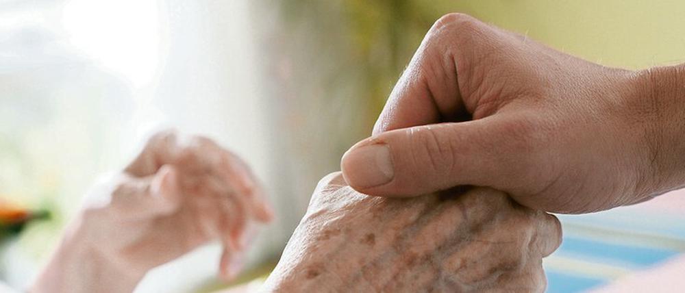 Der Mensch sollte im Mittelpunkt sein. Das neue Pflegetransparenzsystem, das im Oktober startete, soll ermitteln, ob es auch so ist.