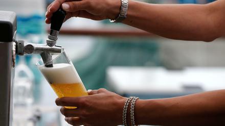 Bier aus dem Zapfhahn wird teurer – zumindest für die Wirte. 