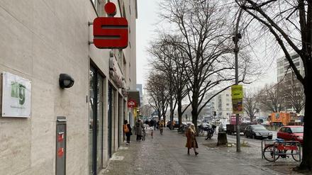 Der Eingang der Sparkasse in Charlottenburg.