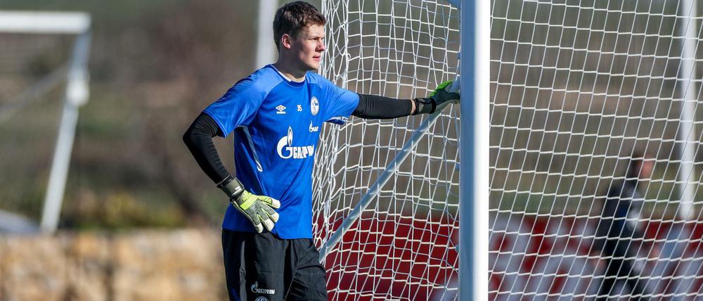 Mittendrin – und noch dabei? Schalkes Torwart Alexander Nübel, der im Sommer zum FC Bayern wechselt.