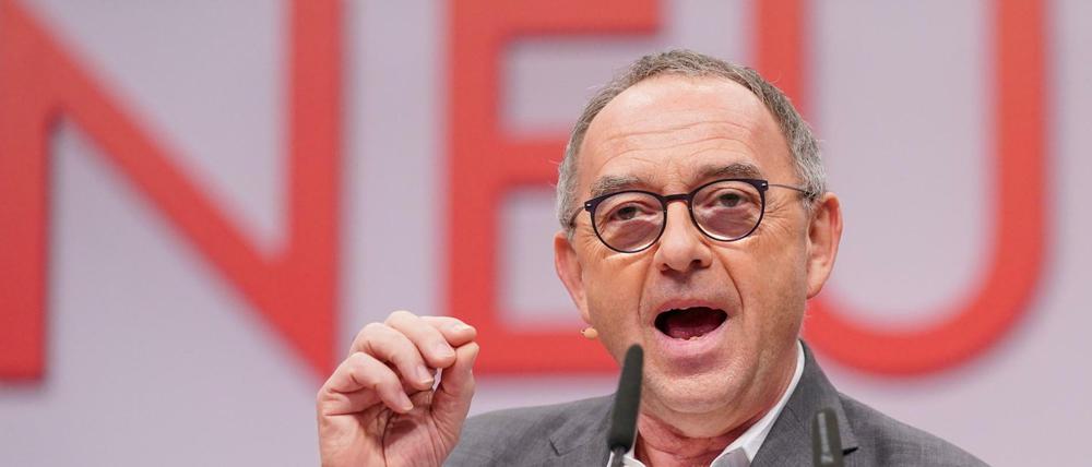 SPD-Chef Norbert Walter-Borjans verspricht sich von der neuen Bodenwertzuwachssteuer zusätzliche Einnahmen, die dann für den Mietwohnungsbau genutzt werden könnten.