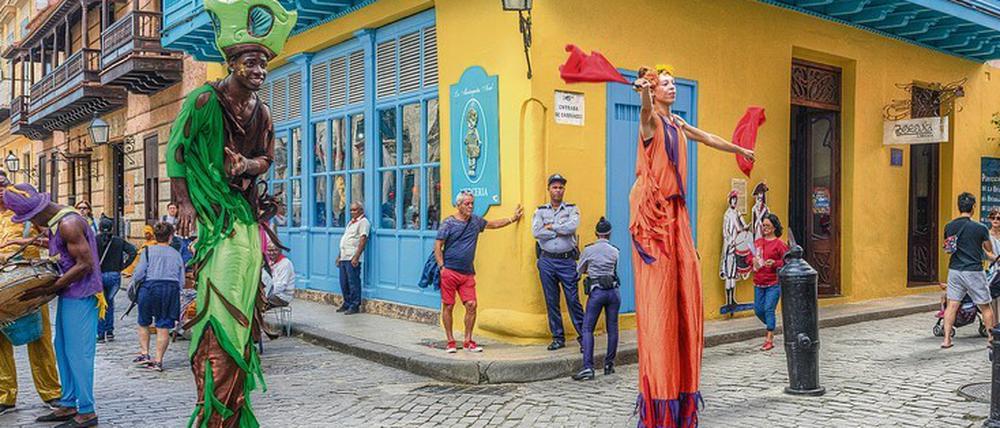 In der Altstadt von Havanna. Es sieht aus wie ein Klischee, aber wer dort war, weiß – es sieht tatsächlich noch immer so aus.