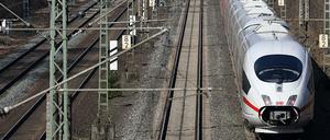 Die Bahn saniert ihre Schnellfahrstrecken. 