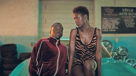 Keine neuen Bonnie und Clyde: Queen (Jodie Turner-Smith, re.) und Slim (Daniel Kaluuya) posieren für die Ewigkeit. 