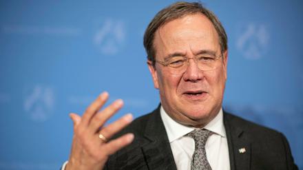Armin Laschet, Ministerpräsident von Nordrhein-Westfalen, hat mit seiner Kritik am "Umweltsau"-Video sein Recht auf Meinungsäußerung wahrgenommen, argumentiert die Staatskanzlei.
