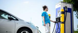 Allein auf weiter Flur: Für die Klimaziele der EU sind erheblich mehr E-Autos nötig als bisher.