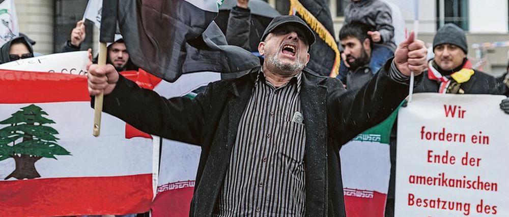 Seit der Tötung des iranischen Generals Qasem Soleimani durch die USA gibt es auch in Berlin immer wieder Proteste. 