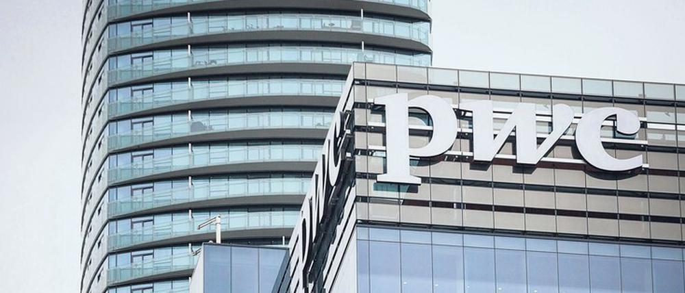 Stehen in der Kritik: Die Wirtschaftsprüfungsgesellschaft PricewaterhouseCoopers (pwc) und weitere große Konkurrenten.