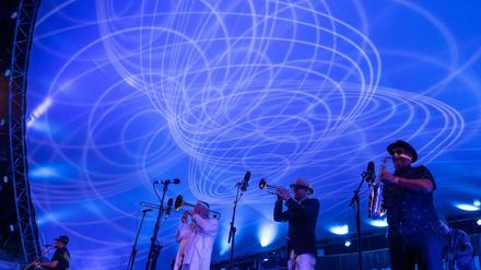 Wieder dabei. Die neuseeländische Band Fat Freddy's Drop, hier vergangenes Jahr bei einem Konzert in Womadelaide in Australien.