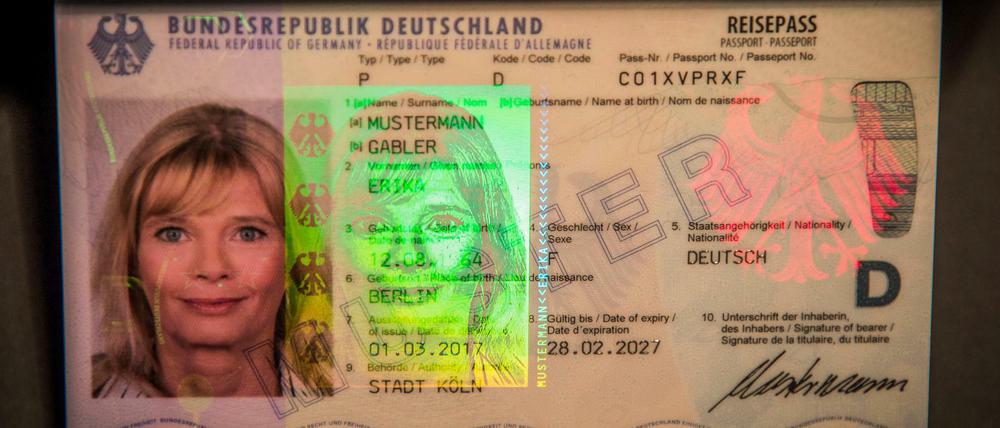 Erika Mustermann, geborene Gabler: künftig zum Fotografieren ins Amt?