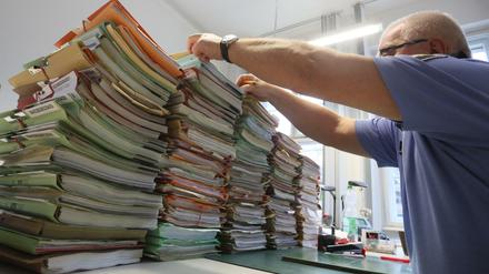 Die Einführung der E-Akte war für Januar 2023 vorgesehen. Nun könnte sich der Digitalisierungsplan verzögern.