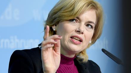 Bundeslandwirtschaftsministerin Julia Klöckner (CDU) will nach eigenen Angaben mehr gegen Billigpreise bei Lebensmitteln tun.