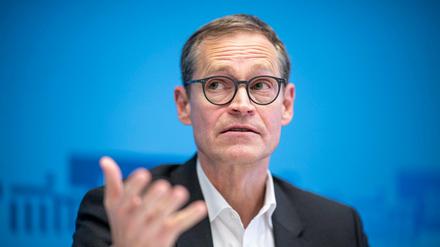 Oben ist es einsam. Michael Müller (SPD), Regierender Bürgermeister von Berlin, trennt Arbeit und Privates.