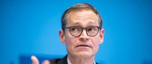 Oben ist es einsam. Michael Müller (SPD), Regierender Bürgermeister von Berlin, trennt Arbeit und Privates.