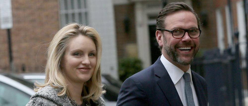 James Murdoch, Sohn des Medienmoguls Rupert Murdoch, und seine Frau Kathryn kritisieren die Medien der Familie.
