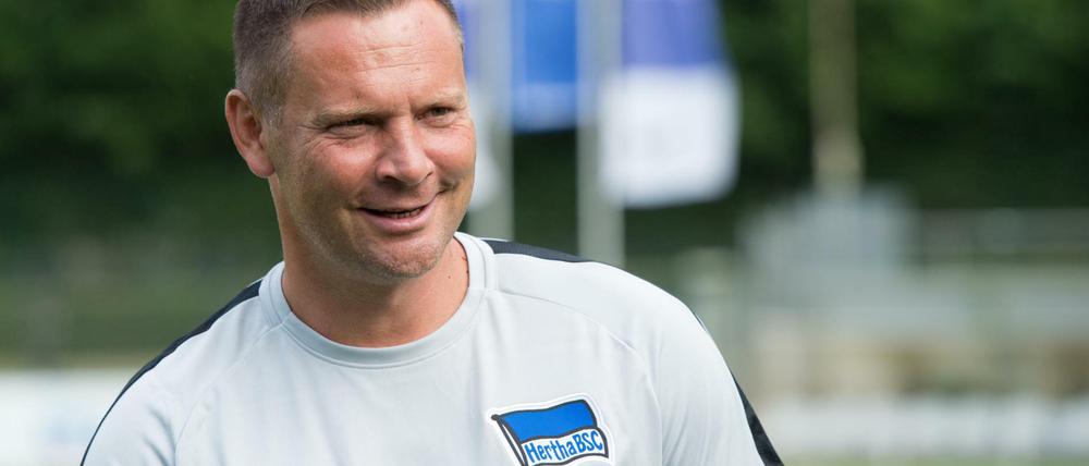 Bleibt beim Plan. Trainer Pal Dardai will in die Hertha-Akademie zurück.