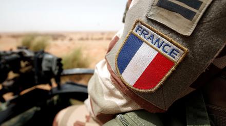 Ein französischer Soldat in der Sahel-Zone 