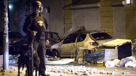 Pflastersteine inklusive. Polizeieinsatz in der Rigaer Straße 2018.