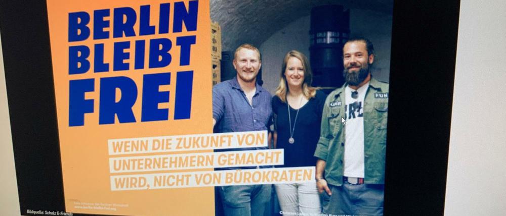 Entwurf der Agentur Scholz & Friends für die nie veröffentlichen Kampange der IHK Berlin auf einem Computerbildschirm: Zu Testzwecken wurde ein Foto der Gründer der Brauerei Brlo verwendet.