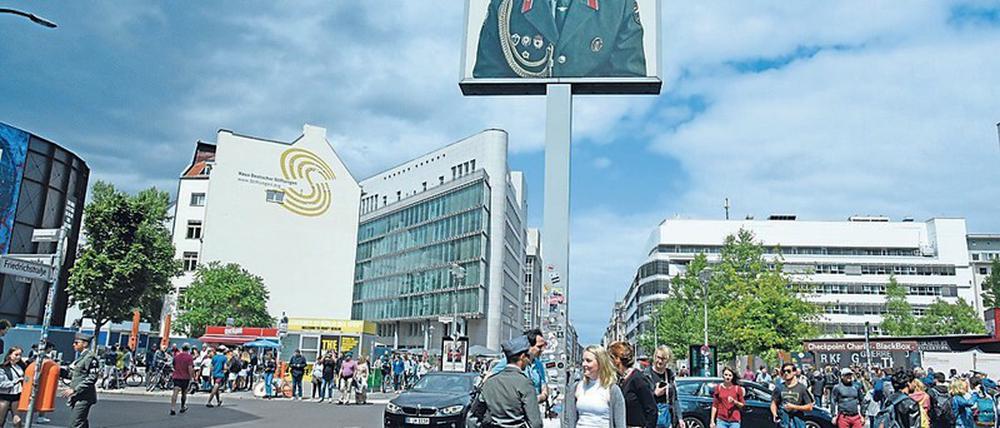 Der Checkpoint Charlie soll ein Platz für alle werden. Mit öffentlichen Cafés, Restaurants und vielleicht eine Fußgängerzone.