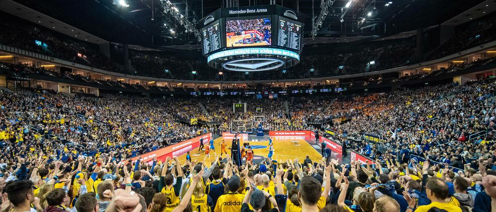 Heimspiel: Alba Berlin setzt im Pokalfinale auf das Publikum in der Arena am Ostbahnhof.